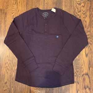 Men’s AE Thermal Long Sleeve Henley...Size M